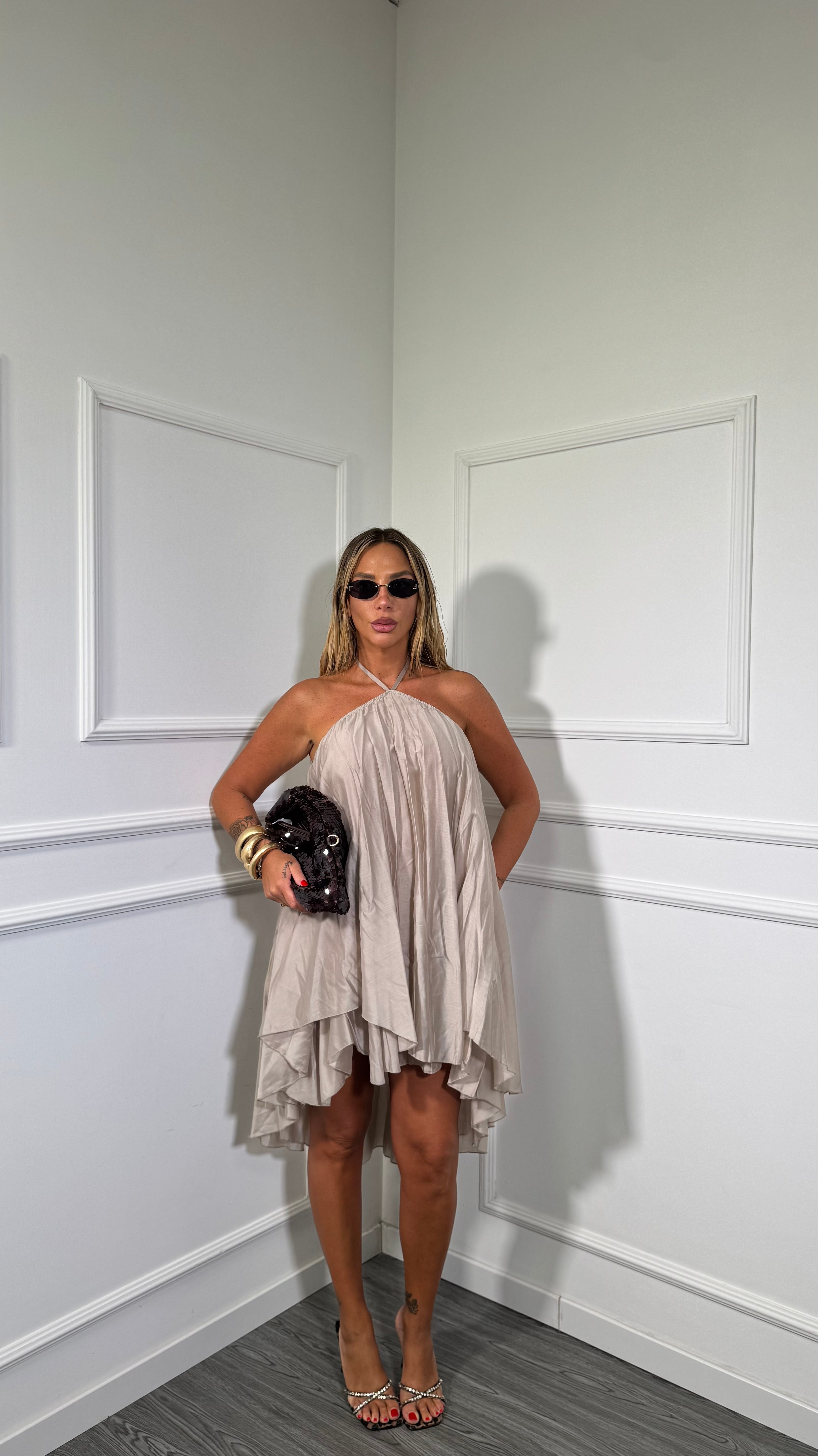 Abito asimmetrico in chiffon Katrine taupe hp8956