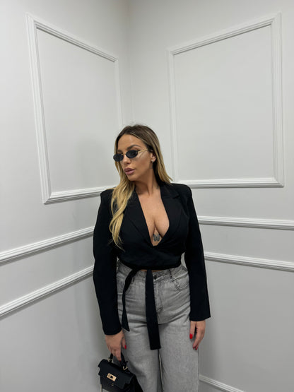 Blazer Crop incrociatina in nero 6738