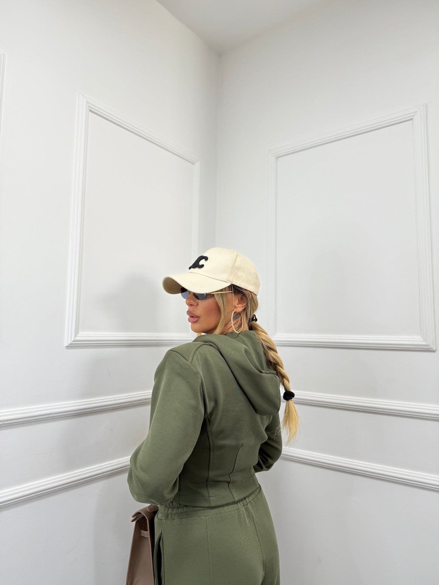 Coordinato in tuta con spallina Copenaghen verde militare ld3388 by lumina