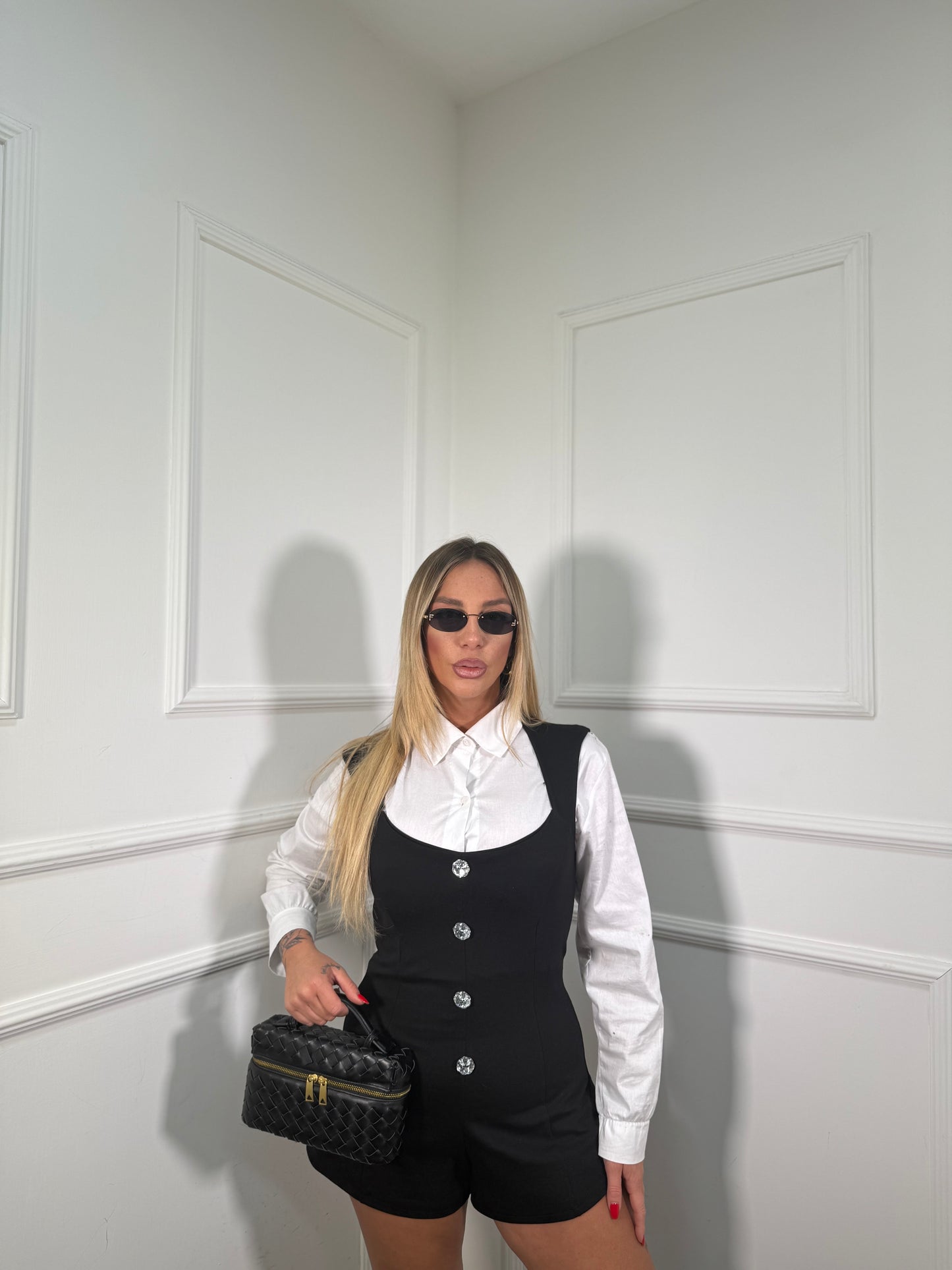 Jumpsuit con bottoni gioiello Brianna nera 45176