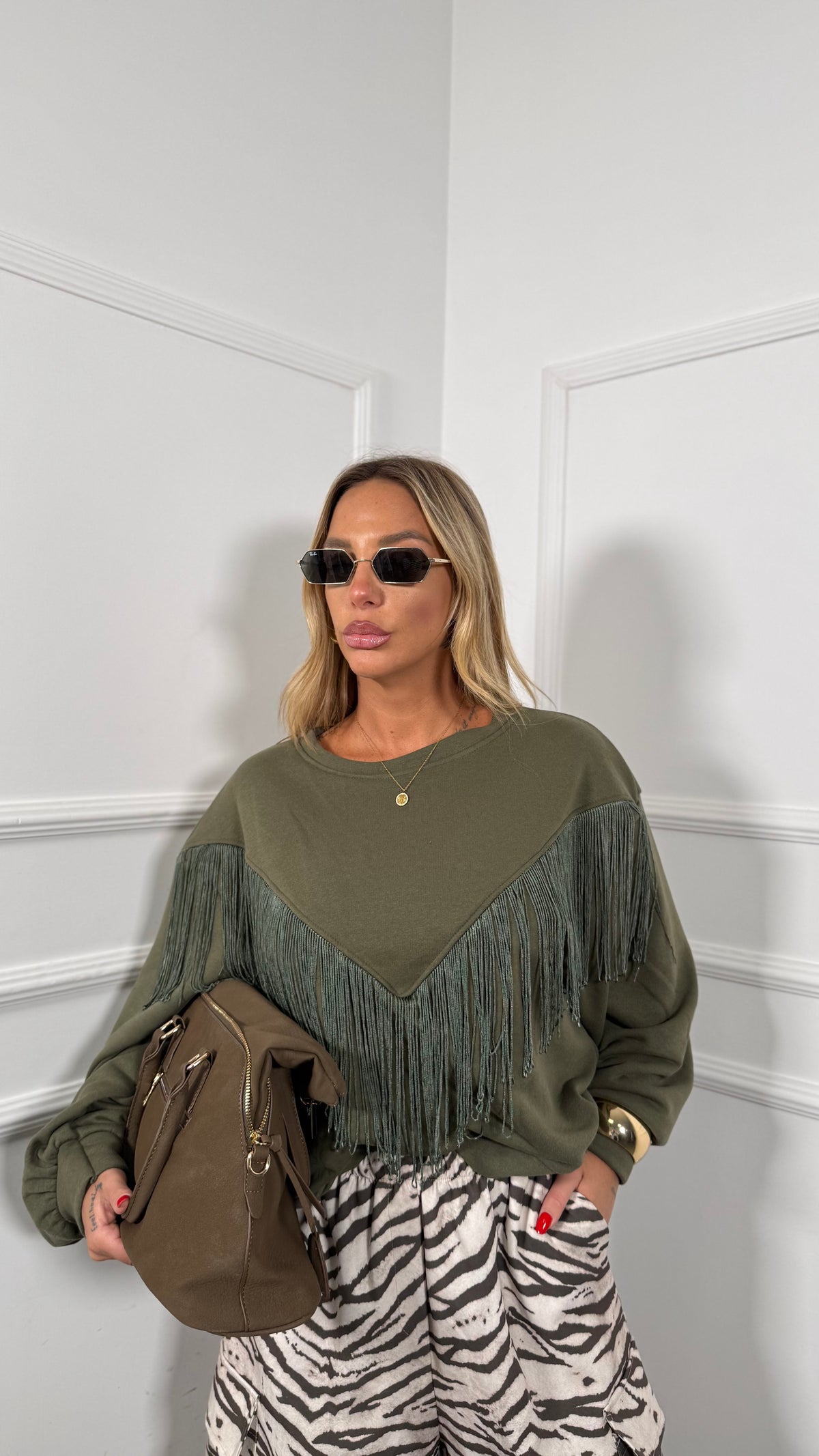 Felpa con frange curvy verde militare