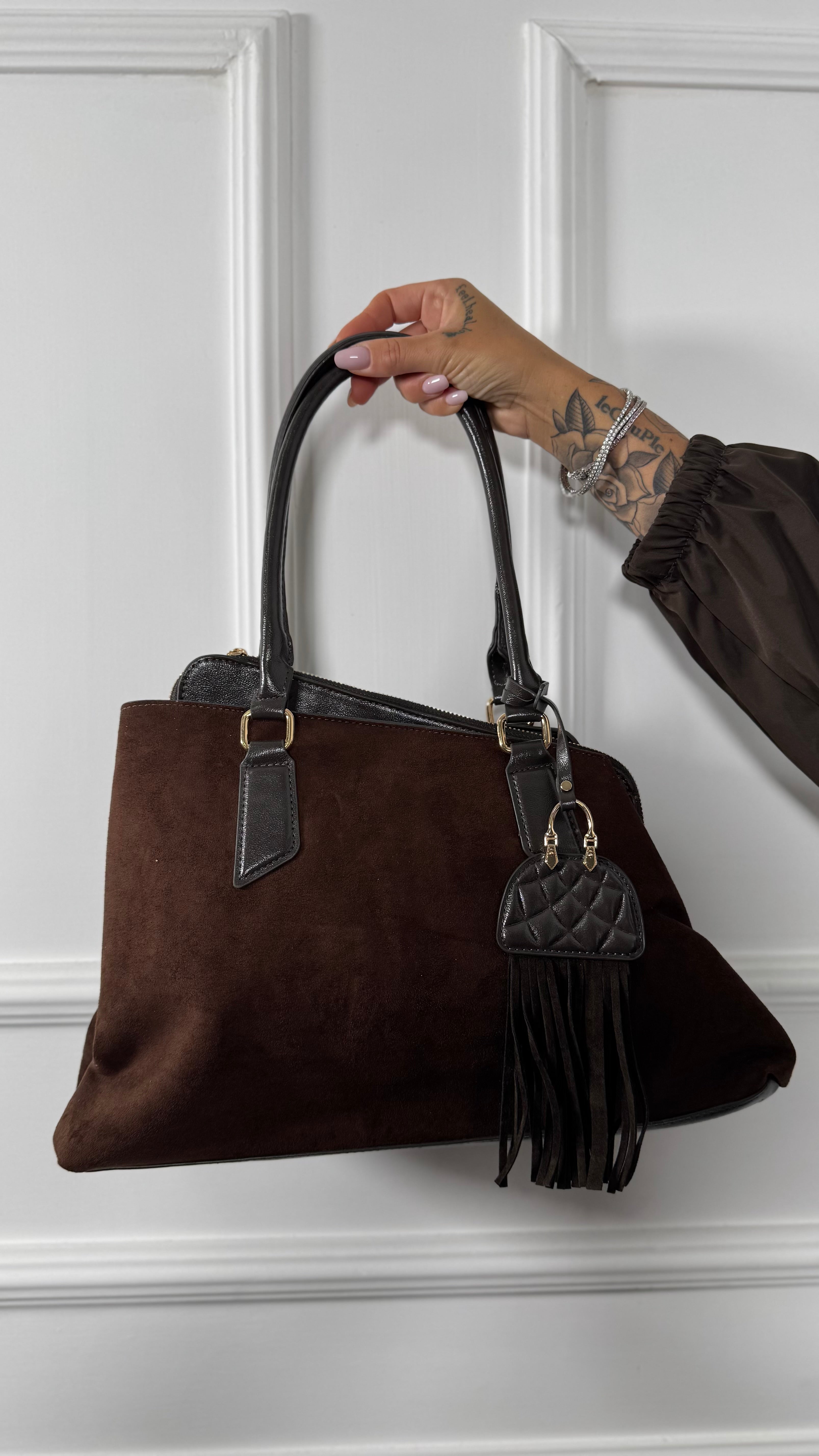 Borsa ecocamoscio asimmetrica marrone