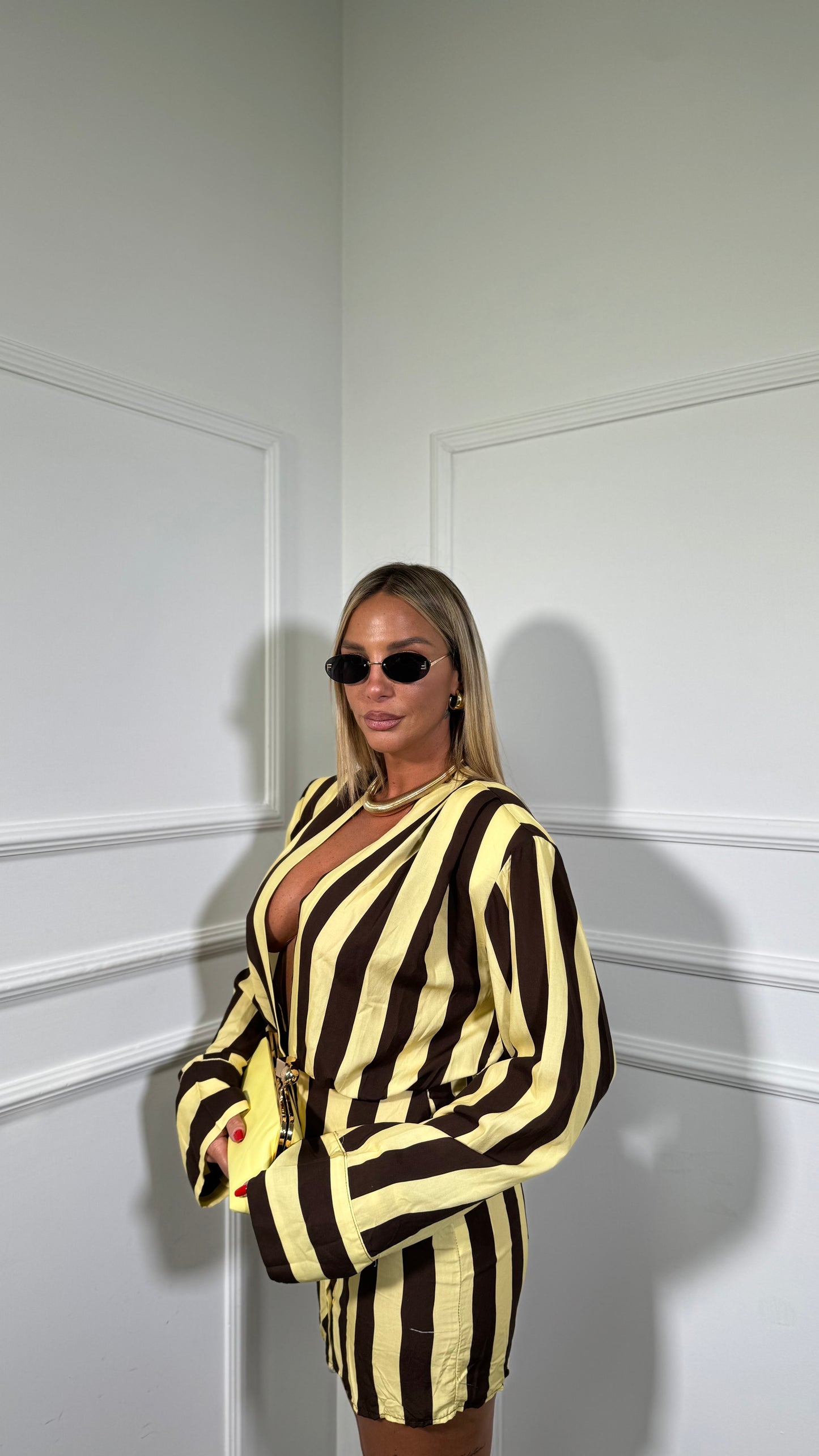 Abito corto a righe con spalline Allyson giallo/marrone 706888