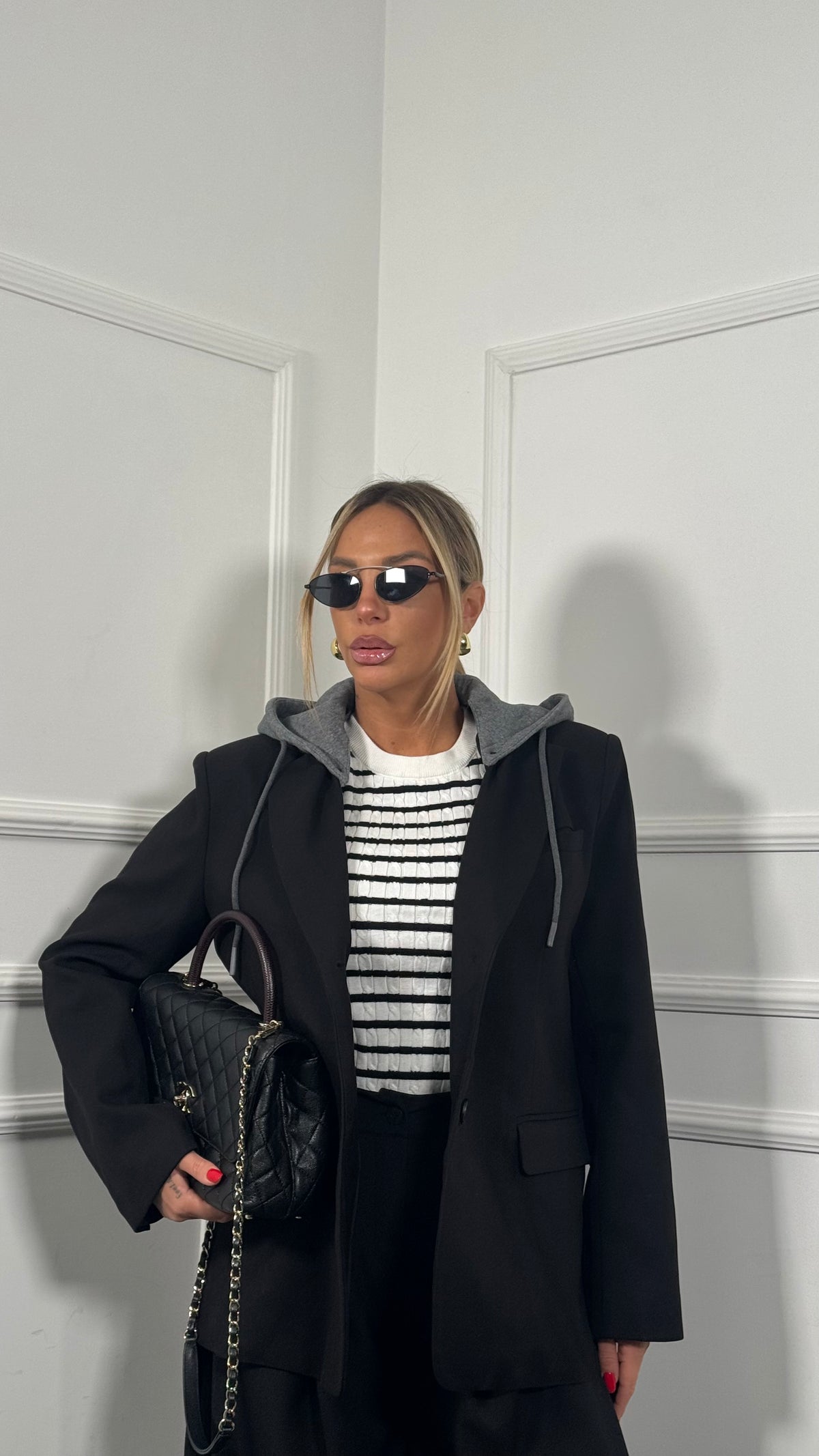 Blazer monopetto con spalline e cappuccio in felpa by lumina nera lc260676