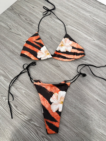 Copricostume con costume Savana zebrato arancio/nero 2425