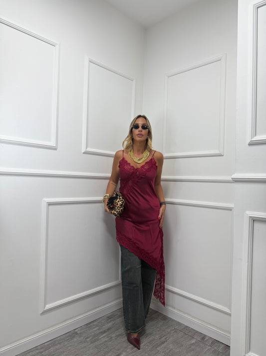 Abito/Top asimmetrico in raso e pizzo bordeaux