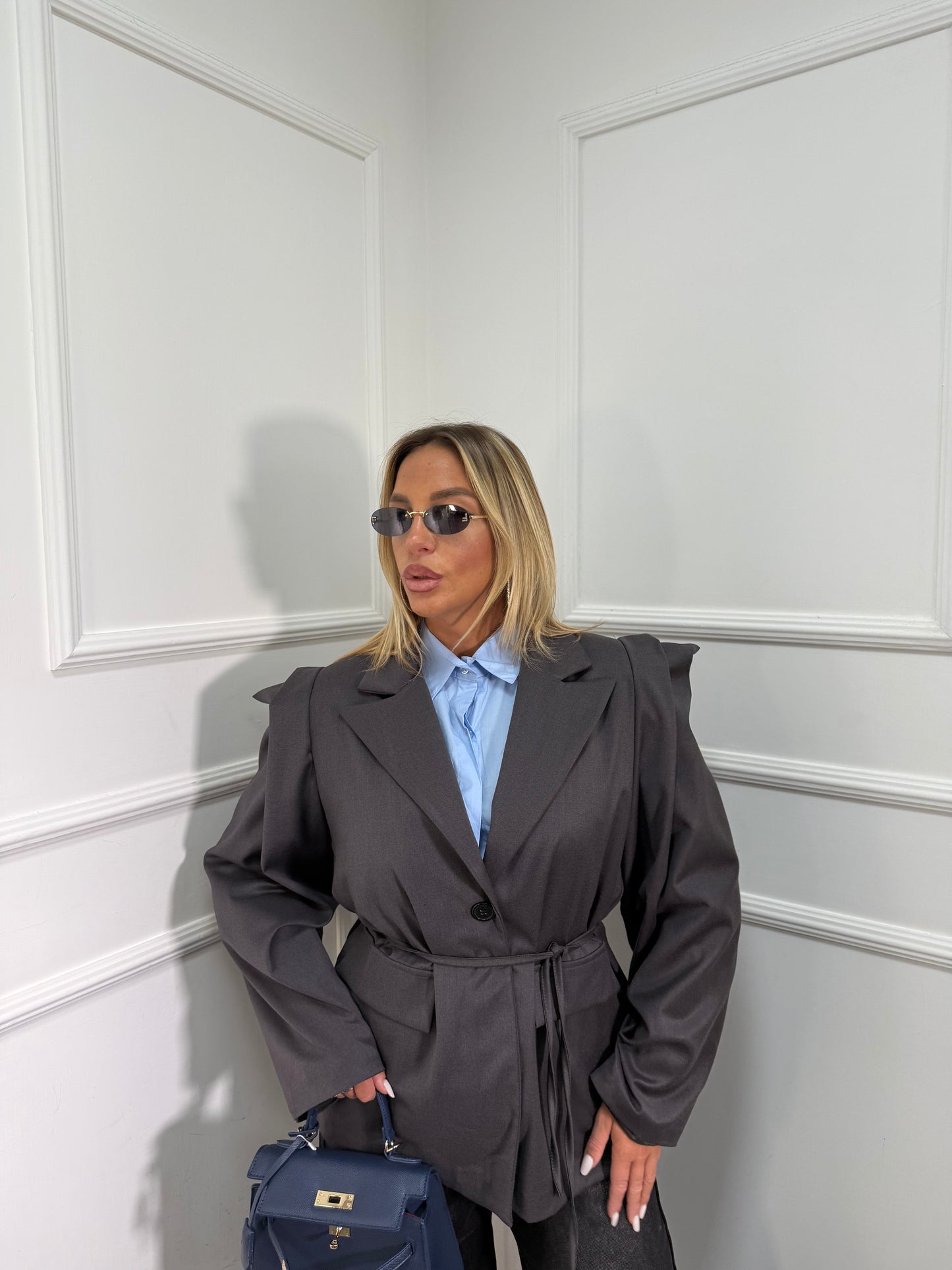 Blazer con spallina strutturata grigio antracite gi50785