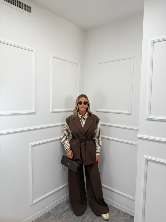 Tailleur con spalline Catrine cioccolato