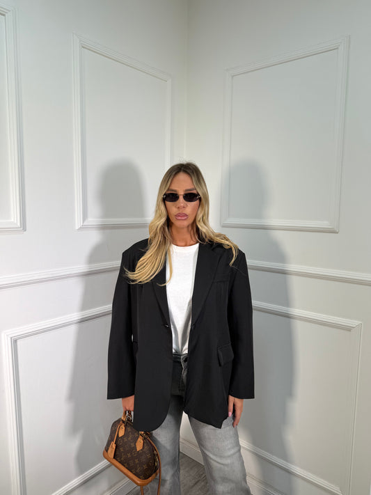 Blazer oversize con spacchetti laterali e spalline imbottite nero 87267