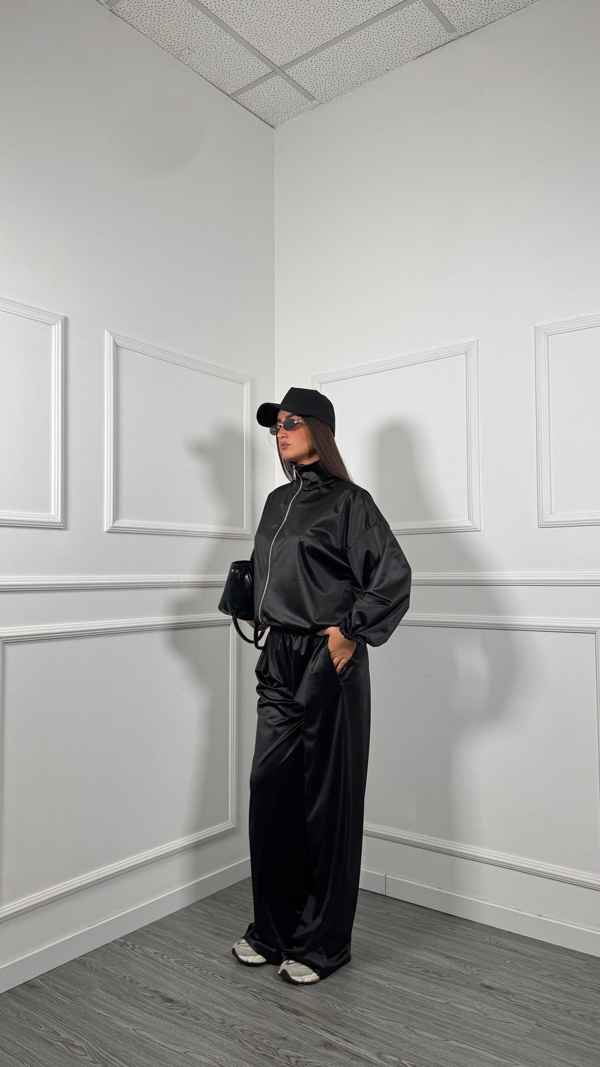 Coordinato tuta in raso Glow nero m8776
