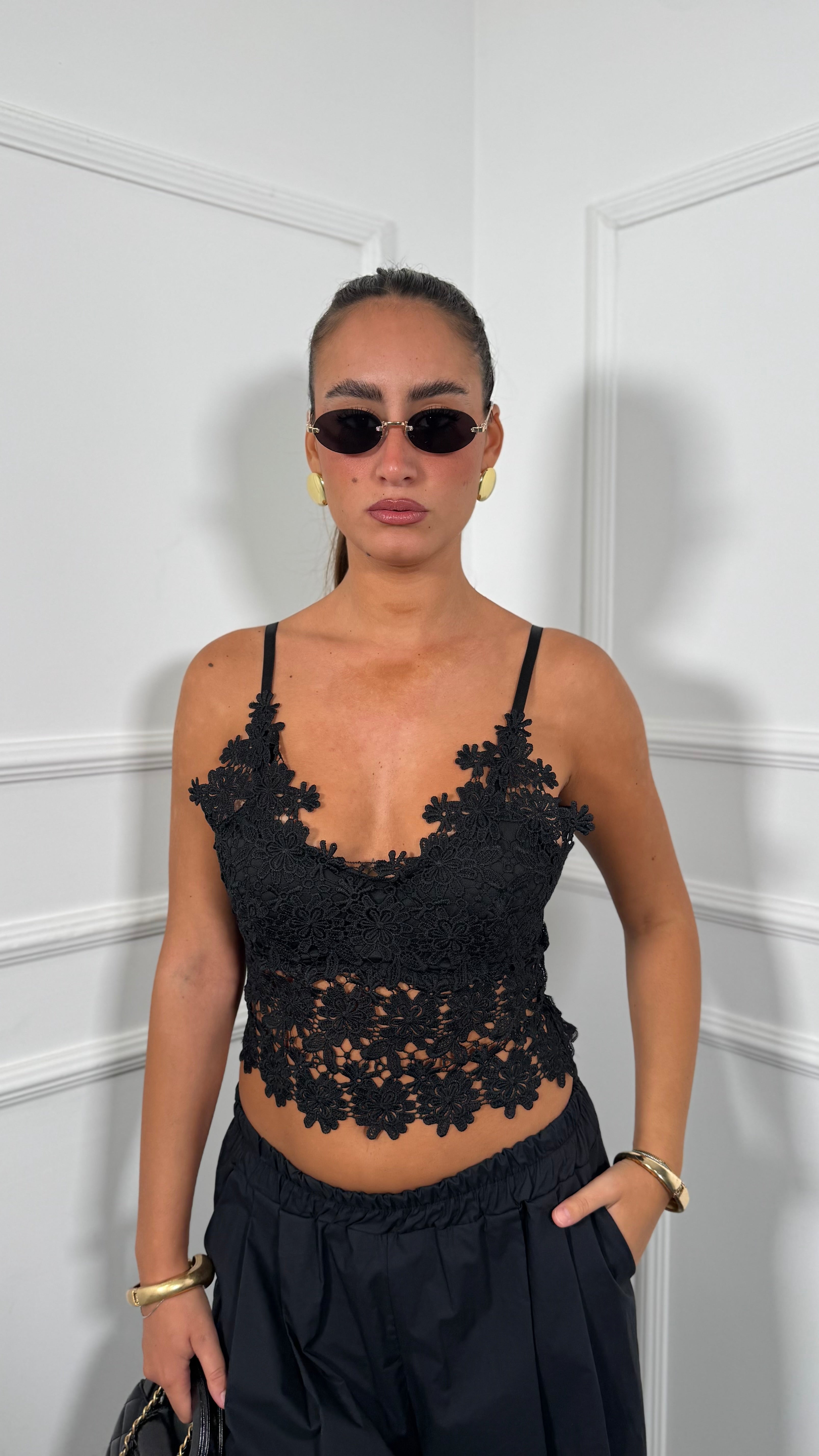 Top crop in macramé nero st24008