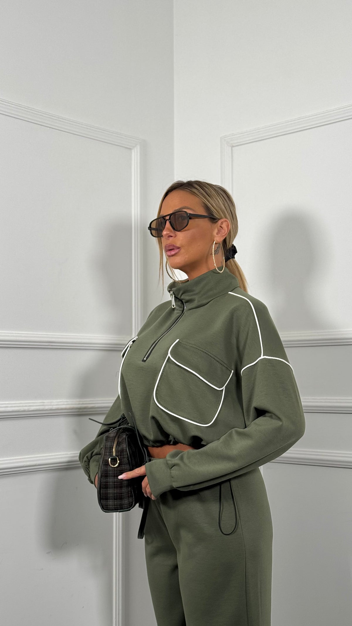 Coordinato tuta con tasconi Sandy verde militare 39161