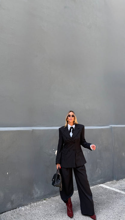 Tailleur gessato Smith nero my19526