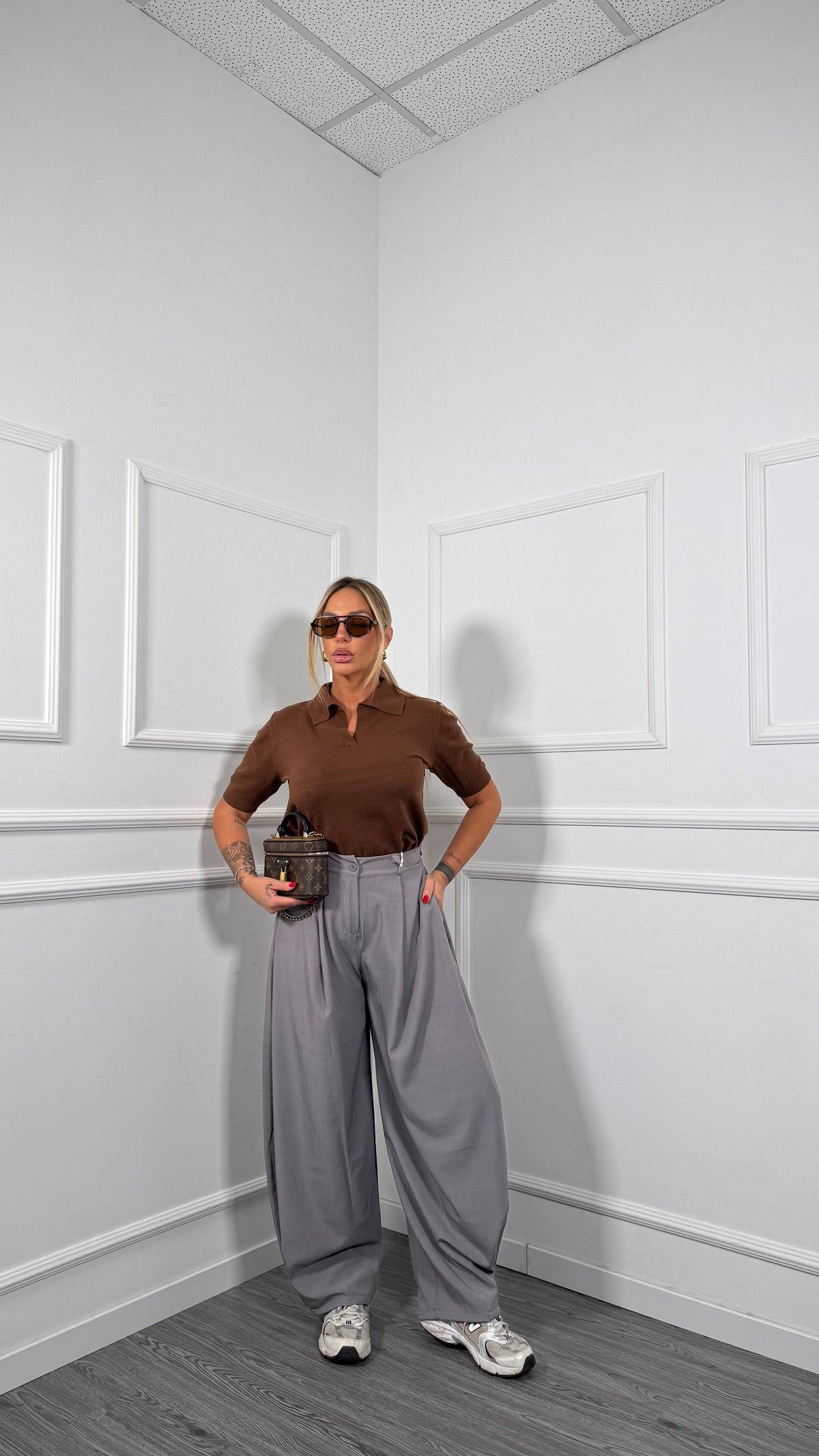 Pantaloni palazzo con bottone sul fondo City grigio e13002