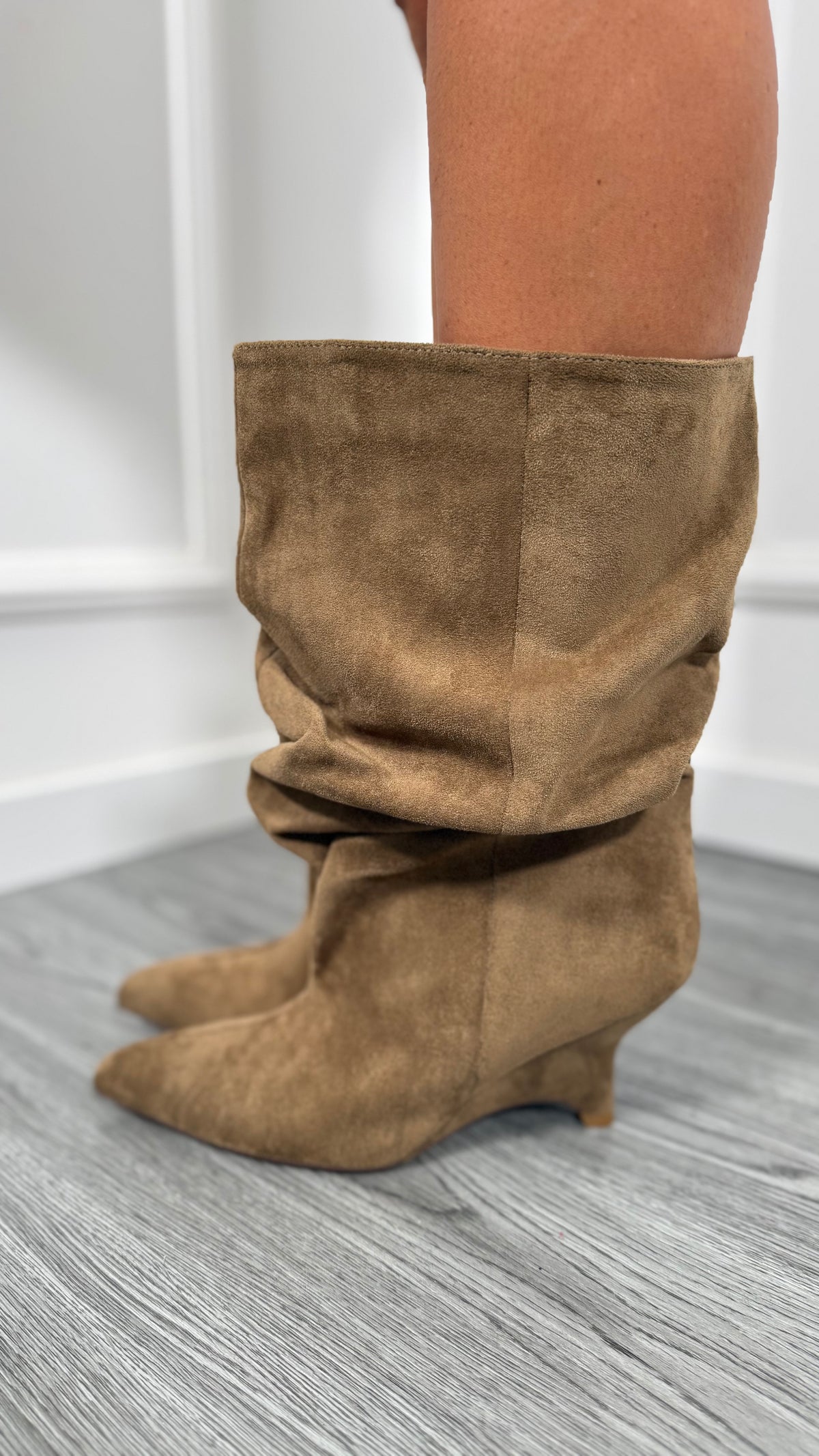 Stivale ecocamoscio arricciato khaki
