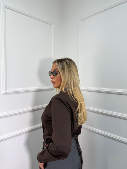 Camicia con spalline e cravatta cioccolato m13371