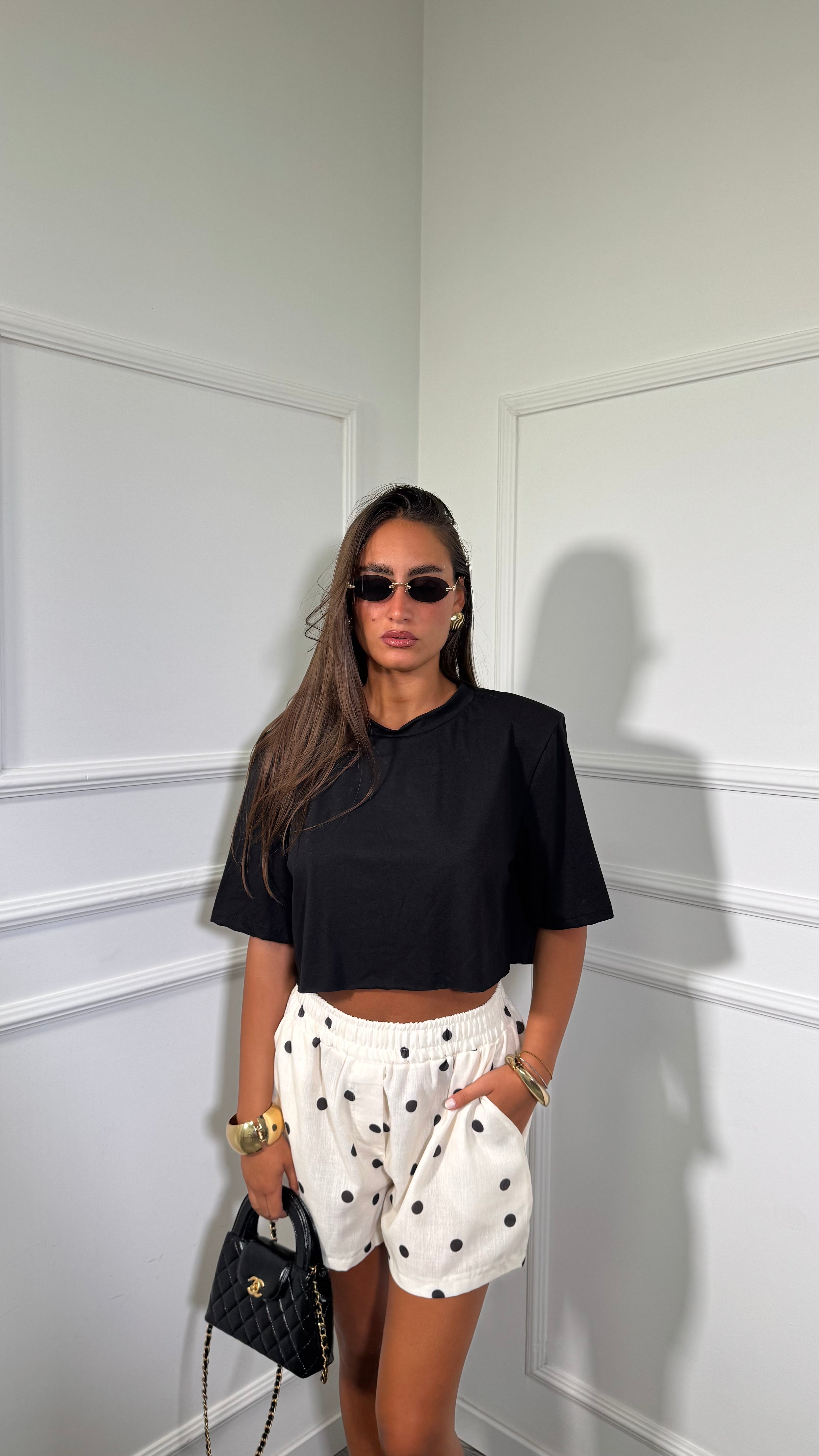 T-shirt crop in cotone con spalline Amelyn nera
