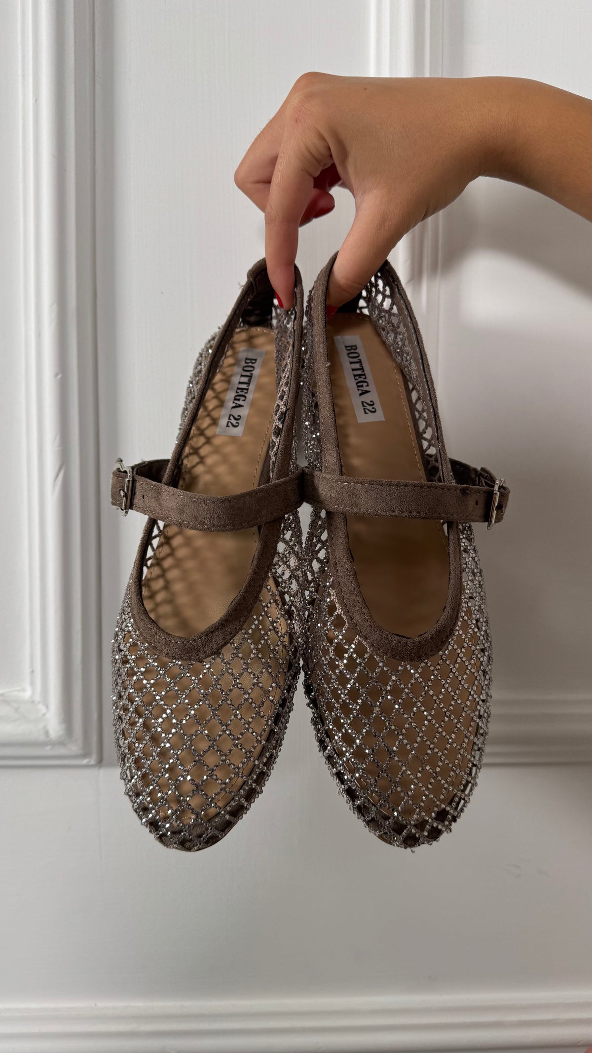 Ballerine traforate con micro strass taupe RY150