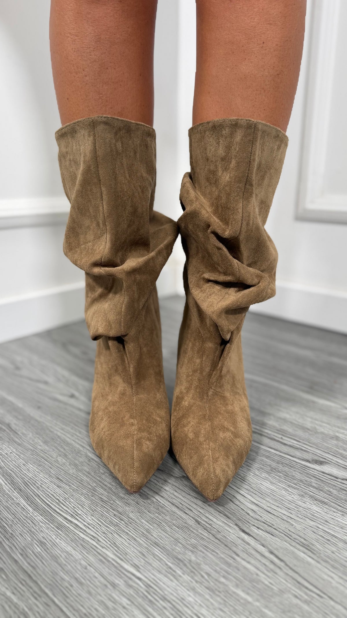 Stivale ecocamoscio arricciato khaki