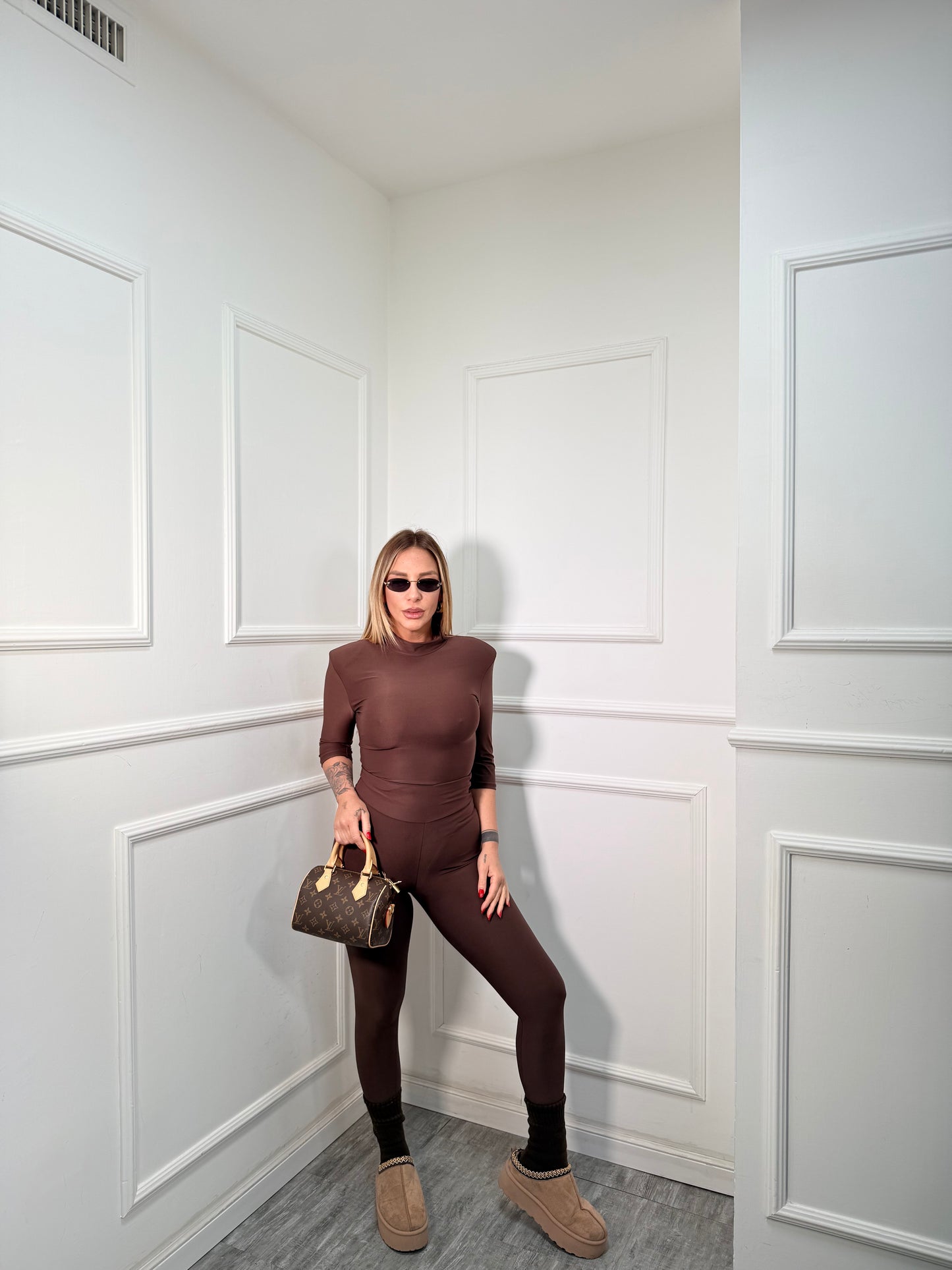 Coordinato in lycra con spalline e ghette Elisè cacao 16574