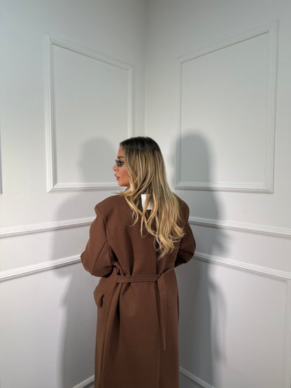 Cappotto doppiopetto con cinturino sul retro Broadway cioccolato m11149