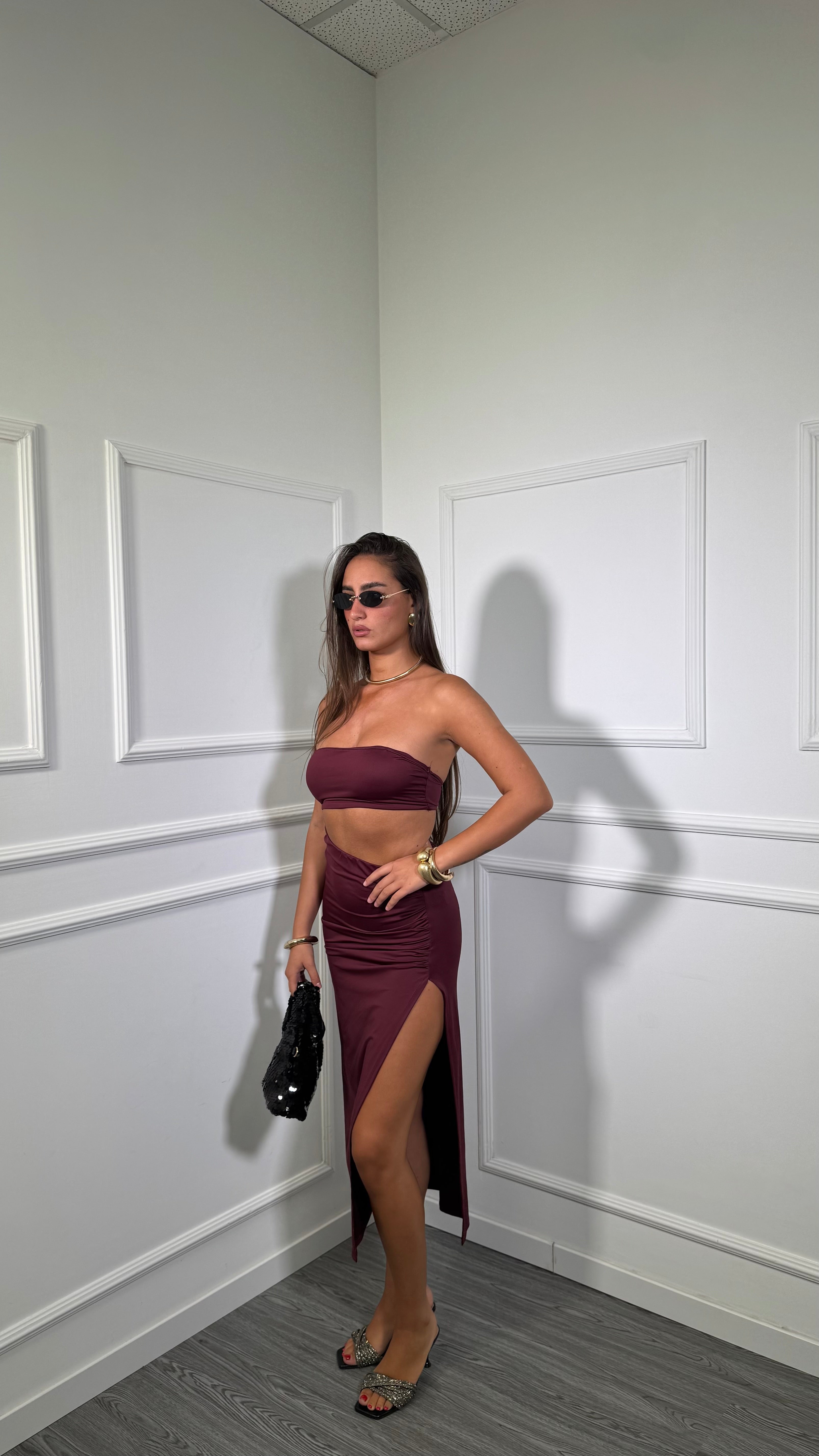 Abito a fascia midi in lycra cut out bordeaux 22911