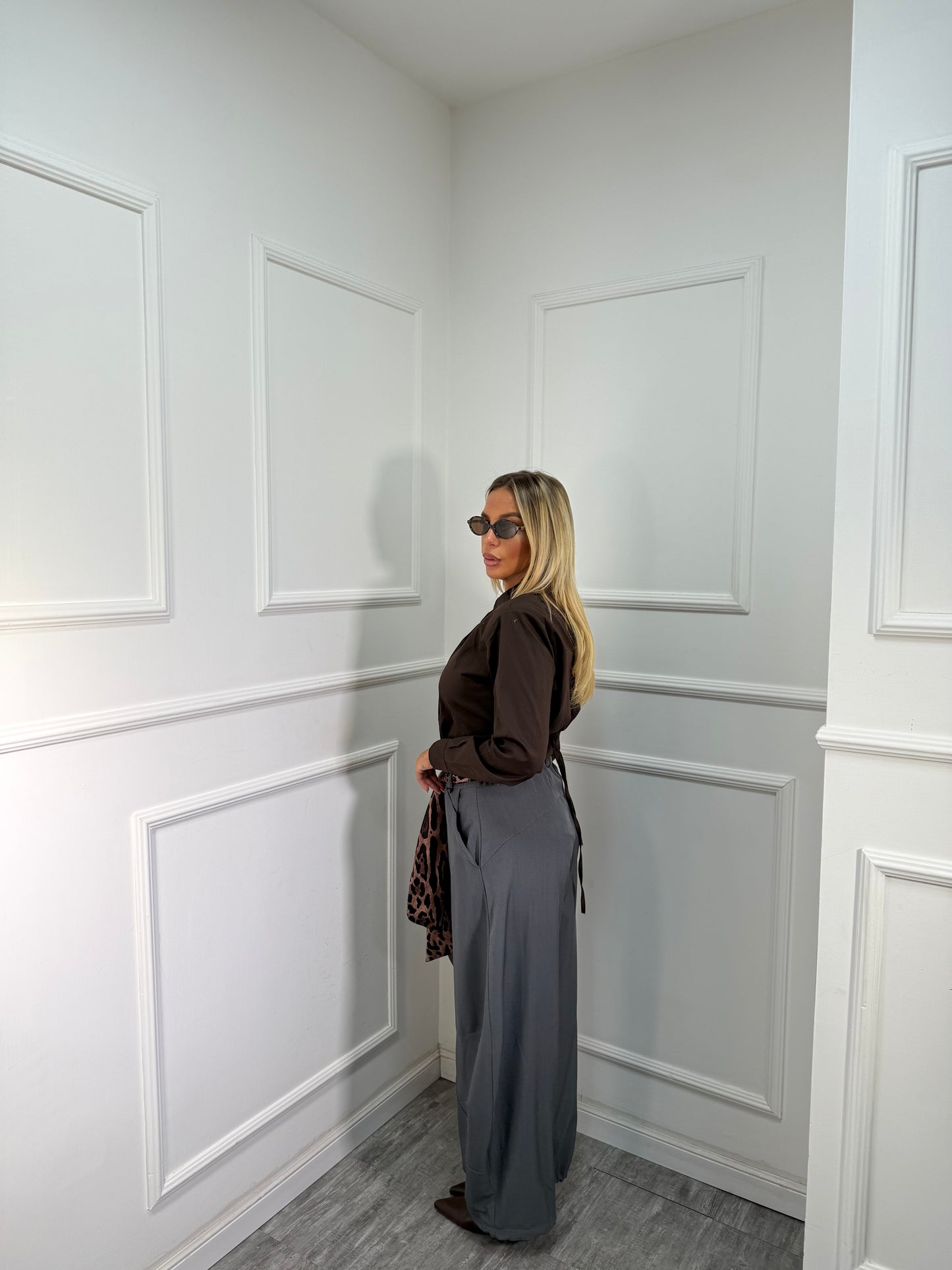 Pantaloni balloon con foulard maculato grigio mar66659