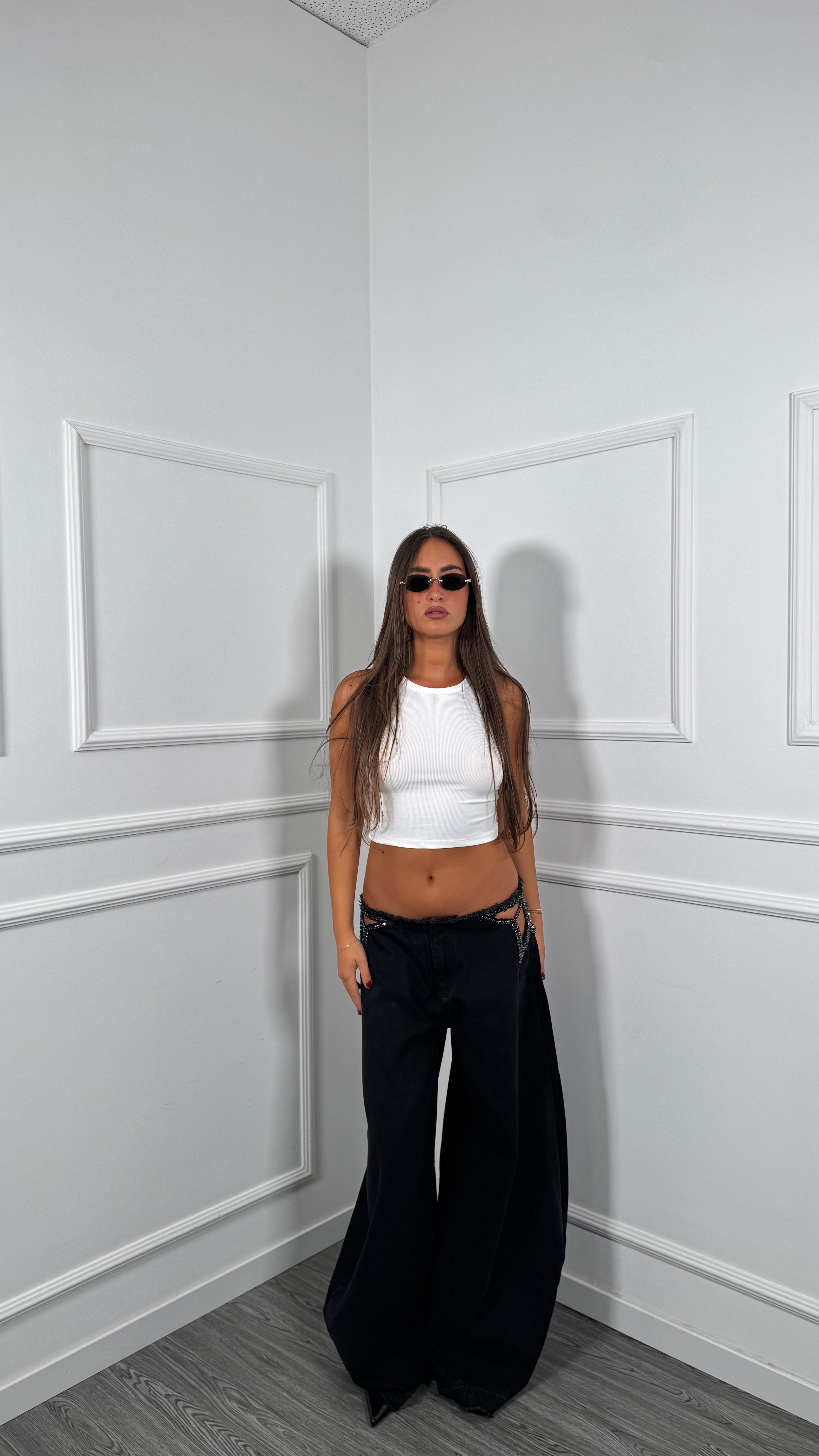 Jeans palazzo con dettaglio gioiello nero 6866