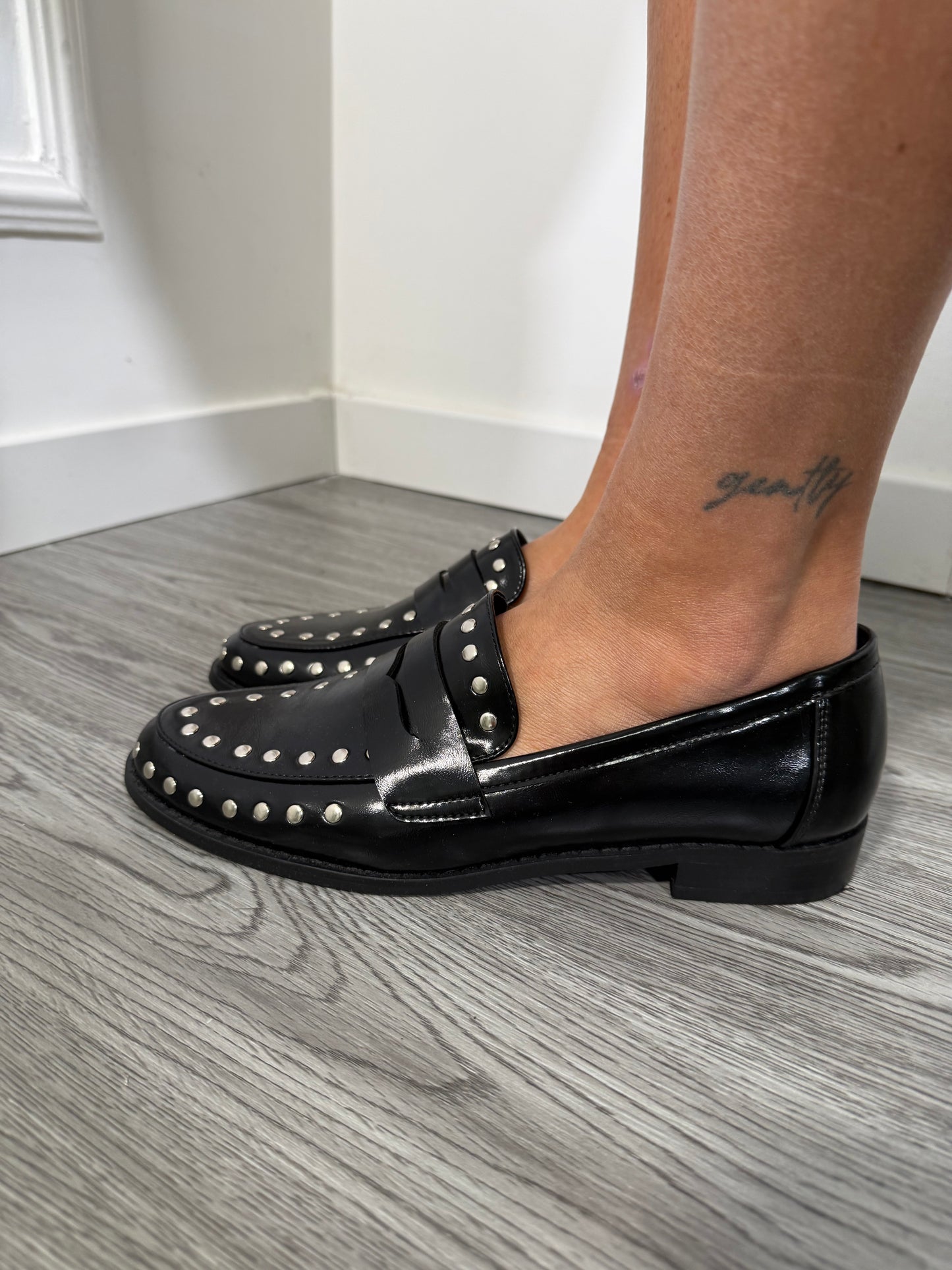 Mocassino ecopelle borchiato nero 2476-2