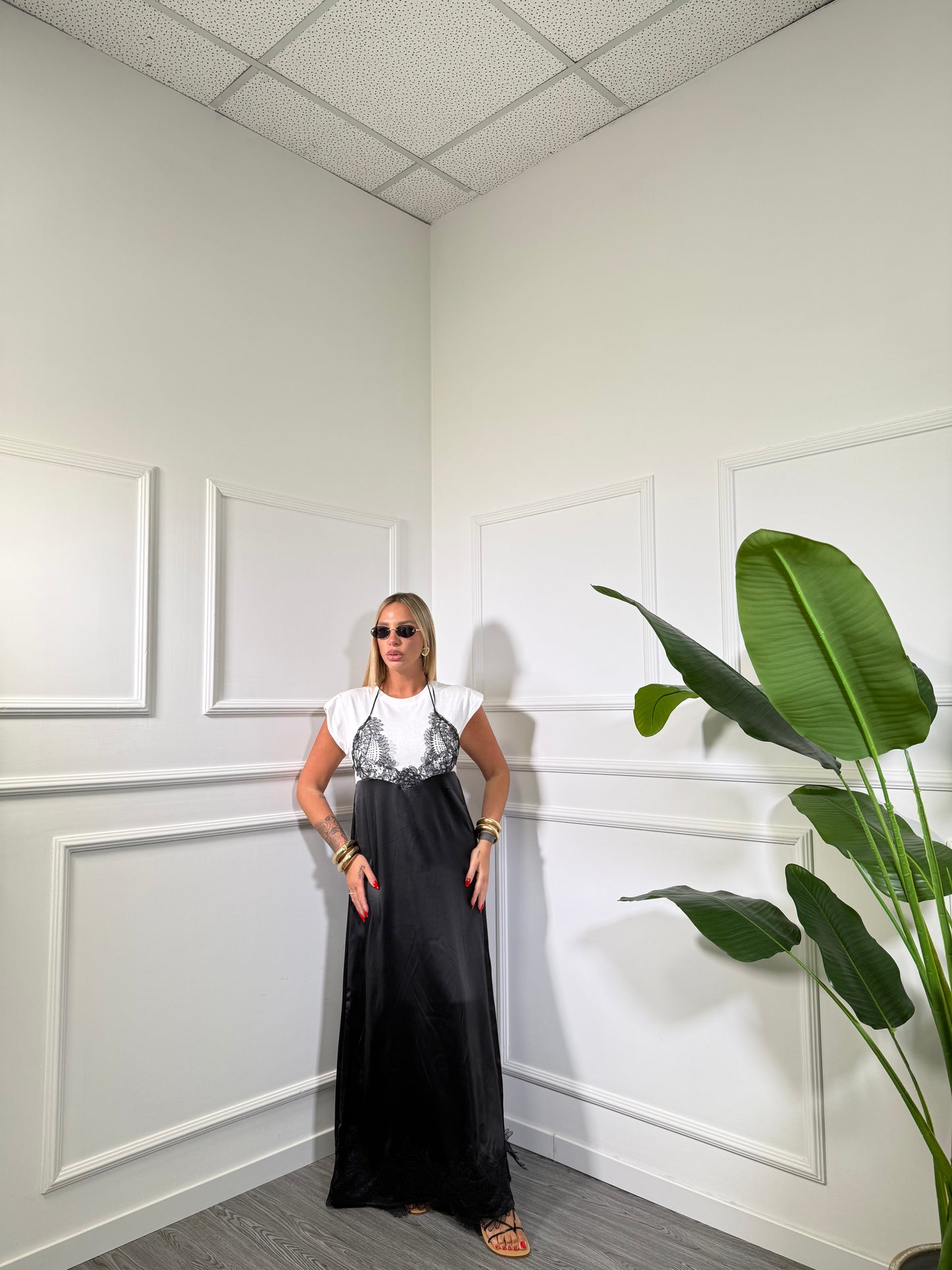 Abito midi in satin Paradise nero L2604