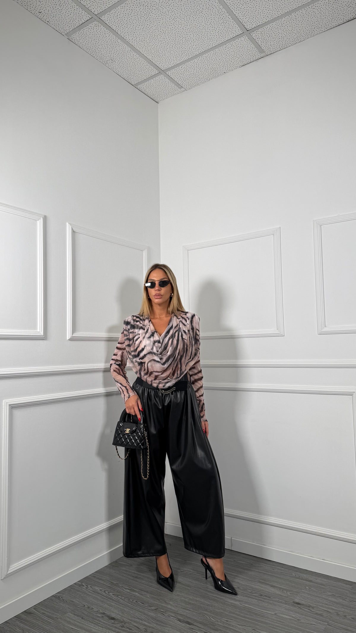 Pantaloni balloon 7/8 ecopelle Curvy nero 11378