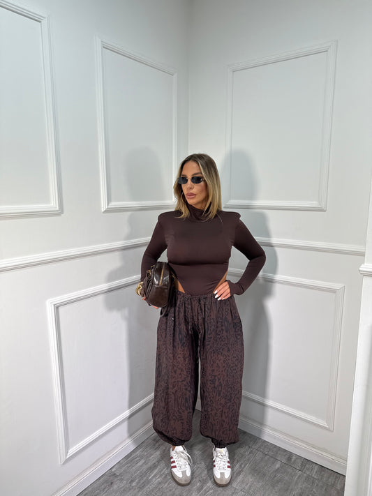 Pantaloni balloon semi velato con coulotte maculato cioccolato 96980