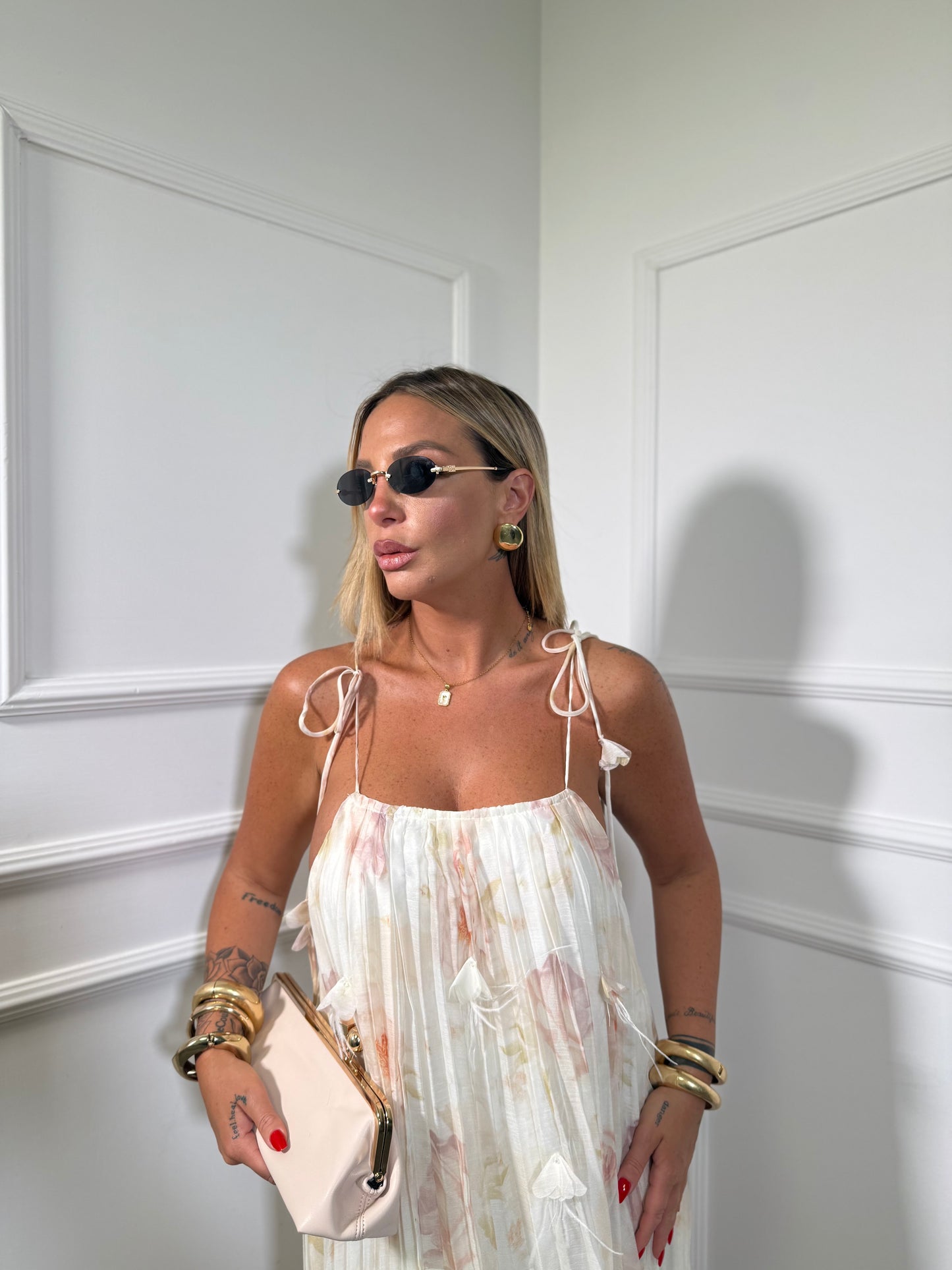 Abito plisse lungo in chiffon Cheryl crema j9465