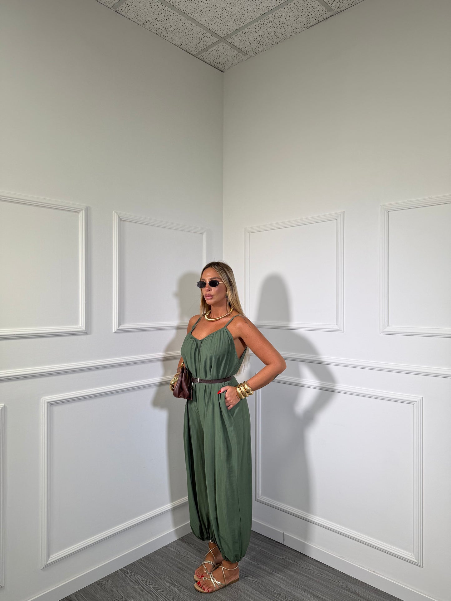Jumpsuit a sacco in viscosa Belinda verde militare 5661