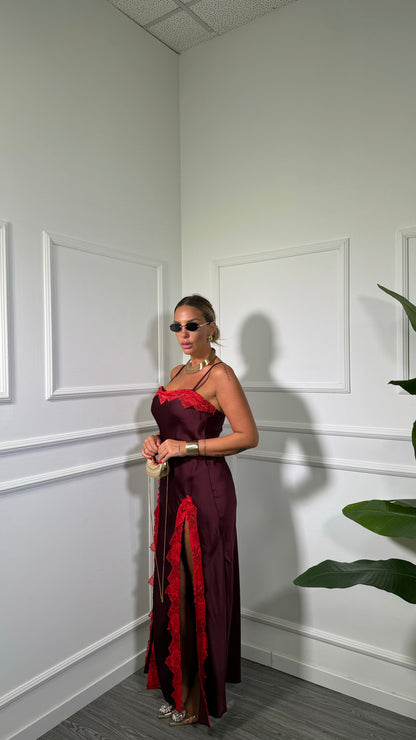 Abito lungo in satin con pizzo Conca vinaccia hp10238
