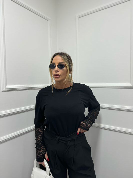Shirt con maniche in pizzo nera